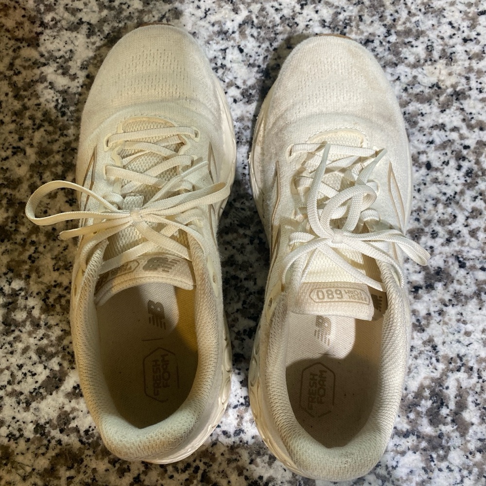 New Balance 680 cream trainers size women’s 8